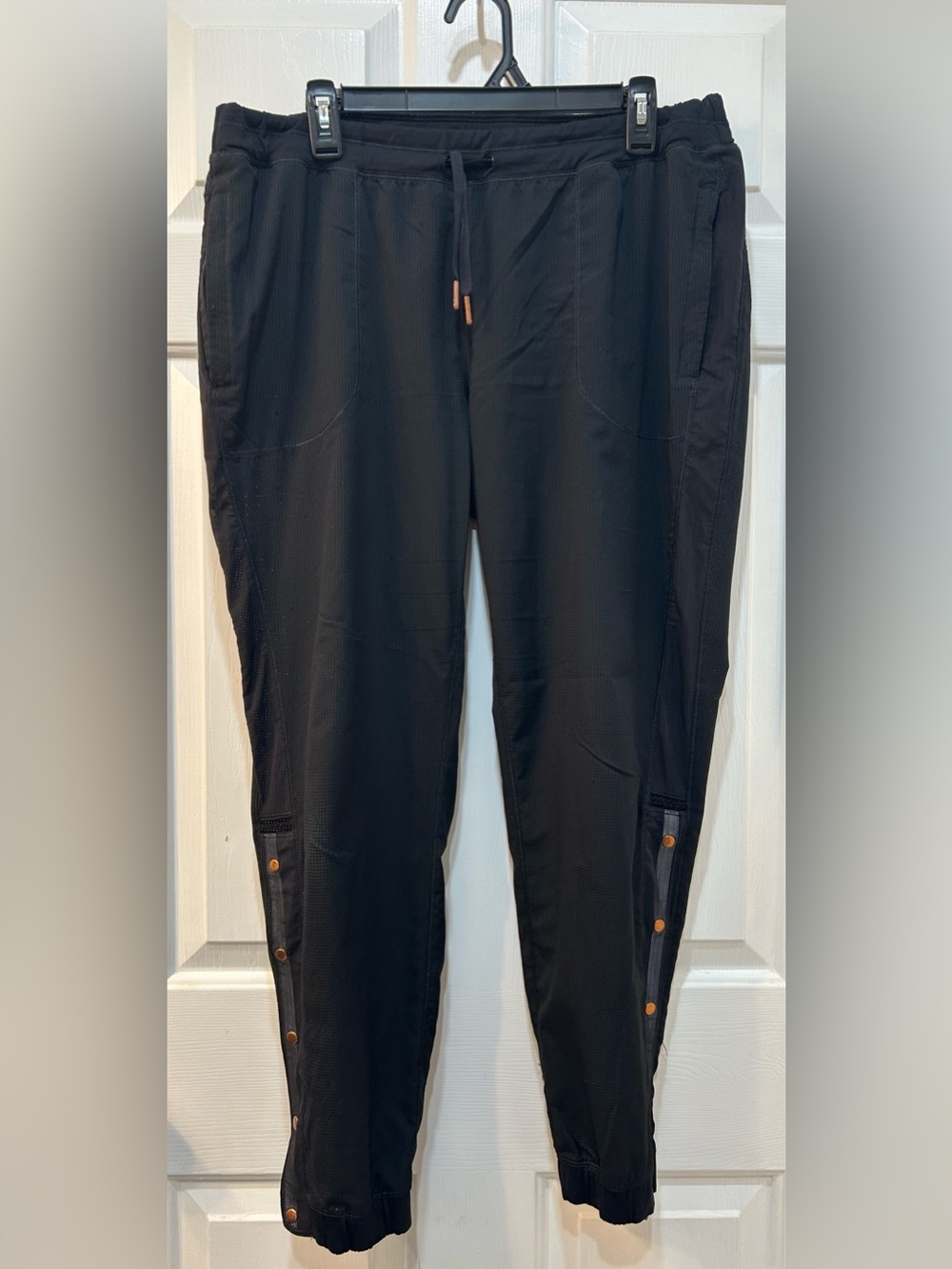 Lululemon‎ Women’s Var-City Track Pant Black Lightweight Mesh Snap Leg Size 12